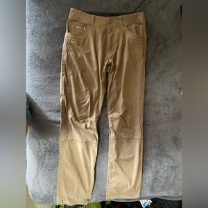Kuhl khaki stretch pants